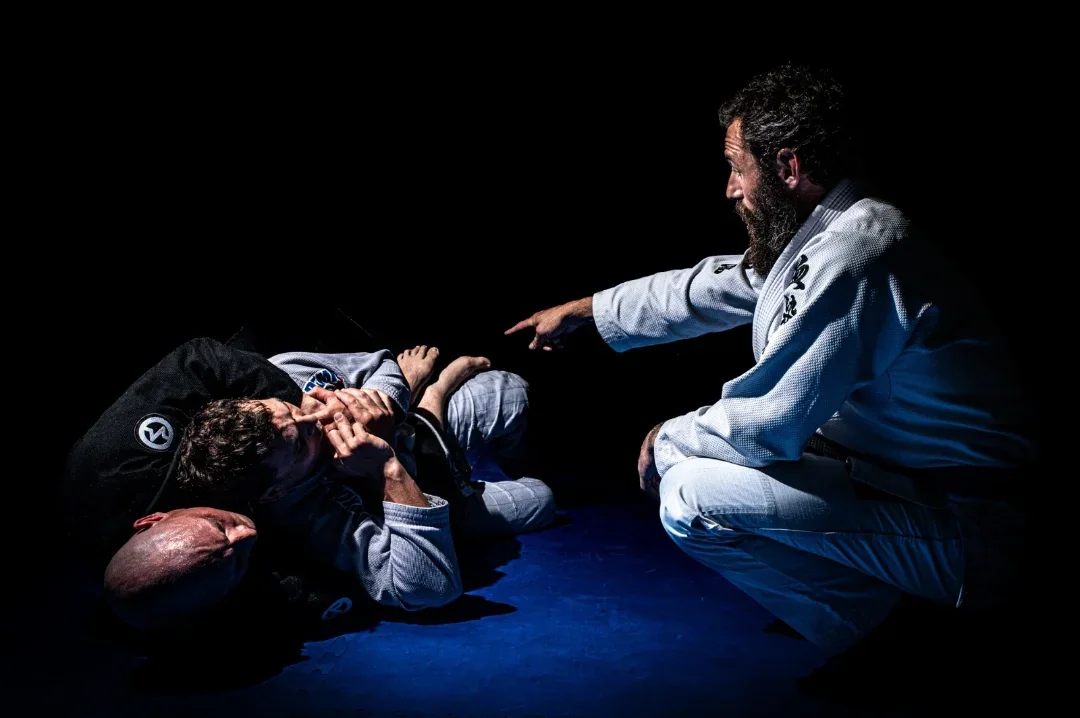 Saul teaching Brazilian Jiu-Jitsu during a private training session.